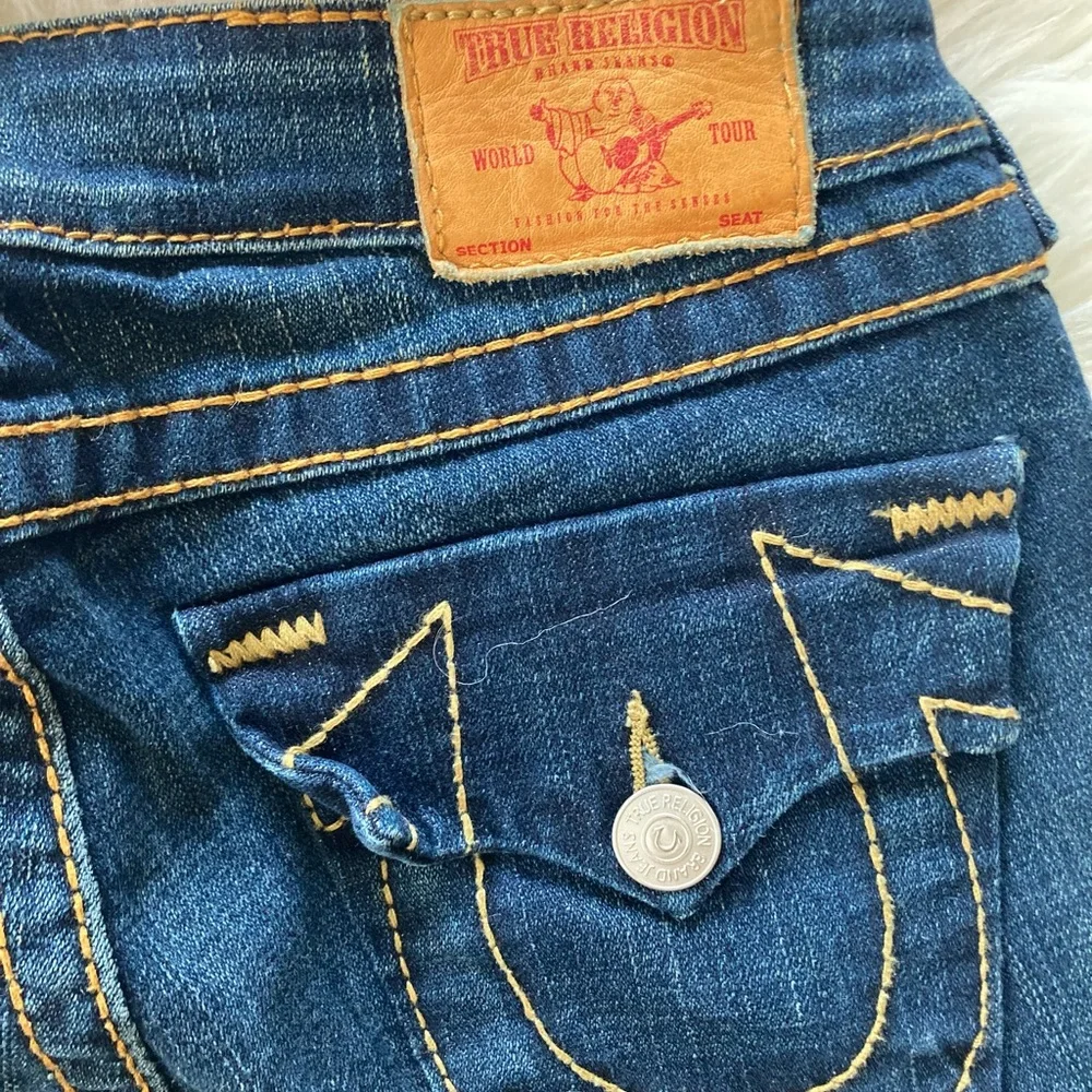 ❤️SOLD❤️True Religion Brand Jeans Dark Wash Bootcut Size 27 EUC - Picture 2 of 9